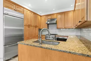 77 Havemeyer Ln, Stamford, CT 06902 - Photo 11