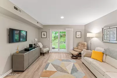 351 Pemberwick Road #818, Greenwich, CT 06831 - Photo 9