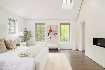 306 Round Hill Road, Greenwich, CT 06831 - Photo 17