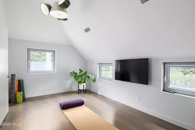306 Round Hill Road, Greenwich, CT 06831 - Photo 35