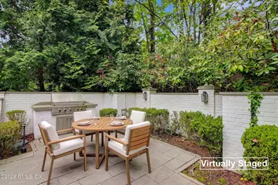 183 E Putnam Avenue #Carriage House, Greenwich, CT 06830 - Photo 17
