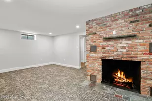 81 Cos Cob Ave, Greenwich, CT 06807 - Photo 17