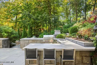 26 Round Hill Road, Greenwich, CT 06831 - Photo 3