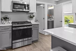 168 N Water St, Greenwich, CT 06830 - Photo 3