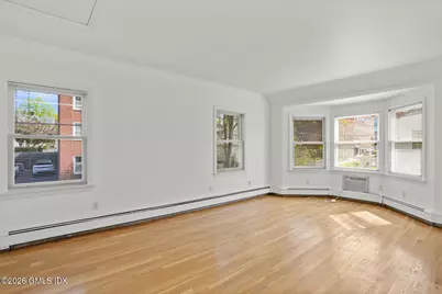 22 Grigg Street #2nd floor, Greenwich, CT 06830 - Photo 3