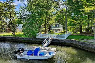 10 Newton St, Greenwich, CT 06878 - Photo 3