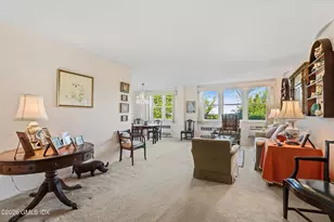 2 Putnam Hill, Greenwich, CT 06830 - Photo 15