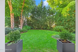 24 Orchard Pl, Greenwich, CT 06830 - Photo 33