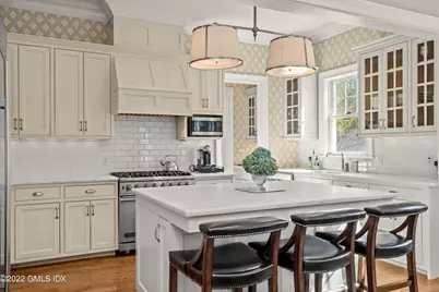 24 Orchard Place #B, Greenwich, CT 06830 - Photo 5