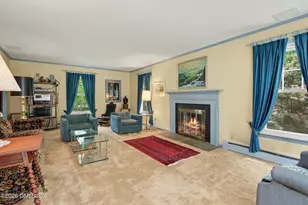 45 Carriage Dr Sout, Stamford, CT 06902 - Photo 9