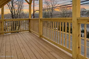 272 Valley Rd, Greenwich, CT 06807 - Photo 3