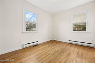 2 Grange St, Greenwich, CT 06830 - Photo 9