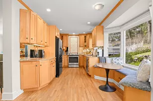 52 Hunt Terrace, Greenwich, CT 06831 - Photo 5