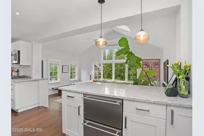 60 Lockwood Avenue, Old Greenwich, CT 06870 - Photo 9