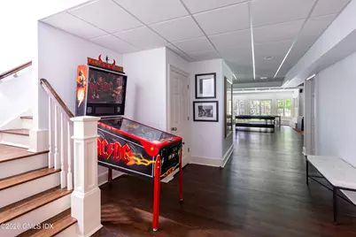 20 Oak Street, Greenwich, CT 06831 - Photo 35