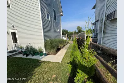 30 Chapel Street, Greenwich, CT 06831 - Photo 27