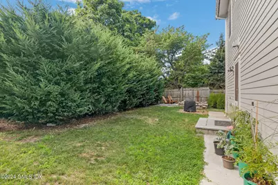 30 Chapel Street, Greenwich, CT 06831 - Photo 29