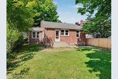 33 Sound Beach Avenue, Old Greenwich, CT 06870 - Photo 17