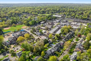 27 Park Ave, Old Greenwich, CT 06870 - Photo 9