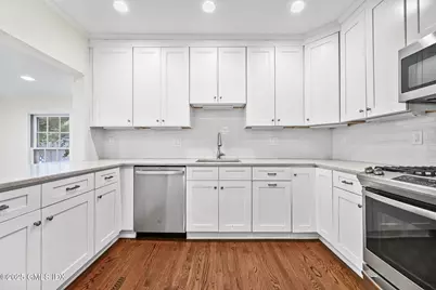 48 Rockmere Avenue, Old Greenwich, CT 06870 - Photo 13