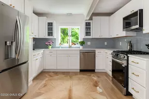 31 Sawmill Ln, Greenwich, CT 06830 - Photo 27
