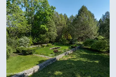 122 Round Hill Road, Greenwich, CT 06831 - Photo 25
