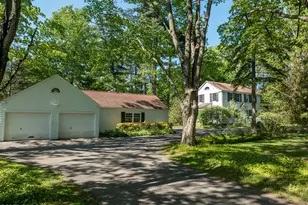 122 Round Hill Rd, Greenwich, CT 06831 - Photo 35