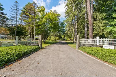 122 Round Hill Road, Greenwich, CT 06831 - Photo 37