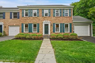 19 Georgetowne N, Greenwich, CT 06831 - Photo 1