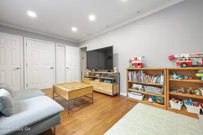 25 Center Drive, Old Greenwich, CT 06870 - Photo 11