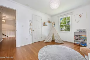 25 Center Dr, Old Greenwich, CT 06870 - Photo 19