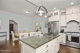 8 Highview Ave, Old Greenwich, CT 06870 - Photo 9