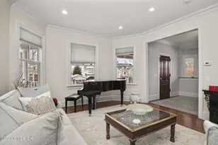 8 Highview Ave, Old Greenwich, CT 06870 - Photo 5
