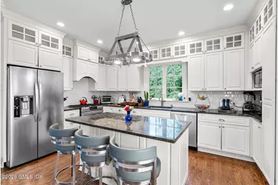 8 Highview Avenue, Old Greenwich, CT 06870 - Photo 13