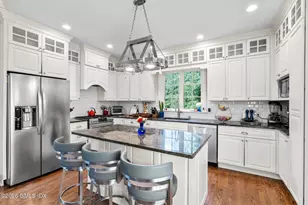 8 Highview Ave, Old Greenwich, CT 06870 - Photo 13