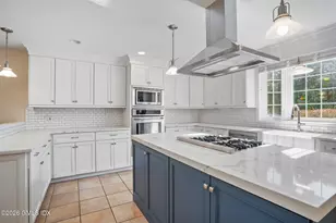 24 Decatur St, Greenwich, CT 06807 - Photo 3