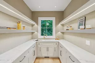 20 Old Wagon Rd, Old Greenwich, CT 06870 - Photo 13