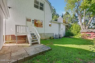 15 Shorelands Pl, Old Greenwich, CT 06870 - Photo 27