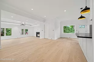 15 Shorelands Pl, Old Greenwich, CT 06870 - Photo 5