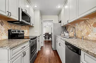 193 Hamilton Ave, Greenwich, CT 06830 - Photo 11
