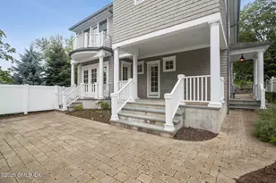 146 E Elm St, Greenwich, CT 06830 - Photo 19