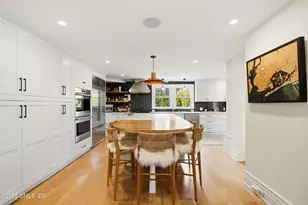 9 Park Pl, Greenwich, CT 06830 - Photo 11