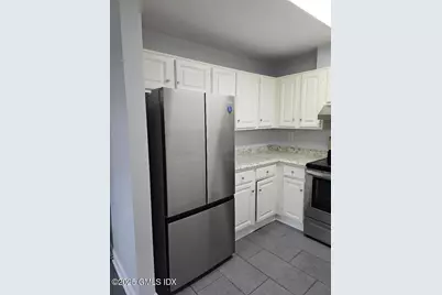 144 Pine Street #D, Greenwich, CT 06830 - Photo 3