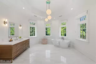 7 Loch Ln, Greenwich, CT 06830 - Photo 21