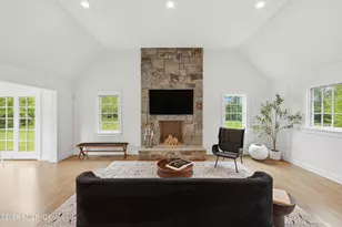 7 Loch Ln, Greenwich, CT 06830 - Photo 41