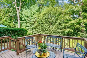 40 Ettl Ln, Greenwich, CT 06831 - Photo 19