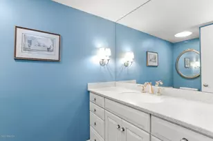 40 Ettl Ln, Greenwich, CT 06831 - Photo 5