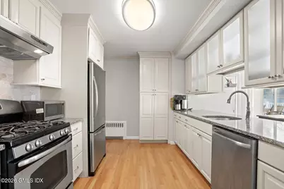 10 Miltiades Avenue, Greenwich, CT 06878 - Photo 5