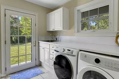 40 Willowmere Circle, Greenwich, CT 06878 - Photo 17