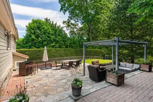 53 Hunt Terrace, Greenwich, CT 06831 - Photo 5